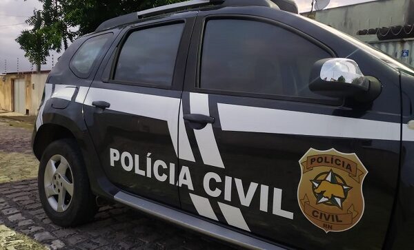 Cinco pessoas são presas por tráfico de drogas em operação da polícia