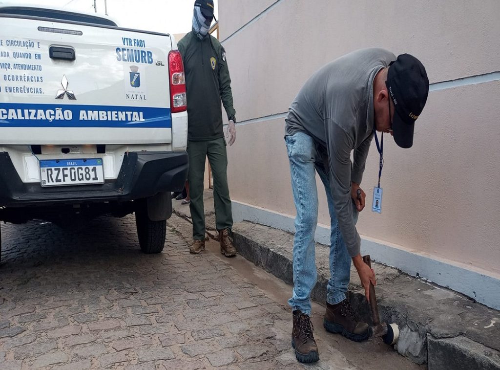 Semurb realiza fechamento de ligação clandestina de água na zona Norte de Natal