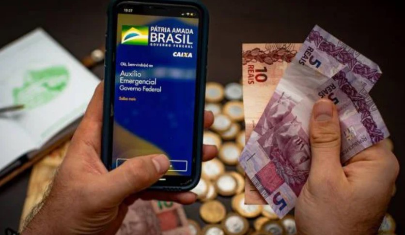 Empréstimos consignados do Auxílio Brasil somam R$ 5 bilhões em outubro, diz Banco Central
