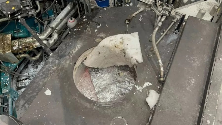Homem cai em tanque de alumínio derretido a 720ºC e sobrevive