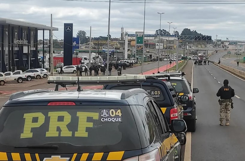 167 rodovias federais permanecem bloqueadas na manhã desta quarta-feira (2)