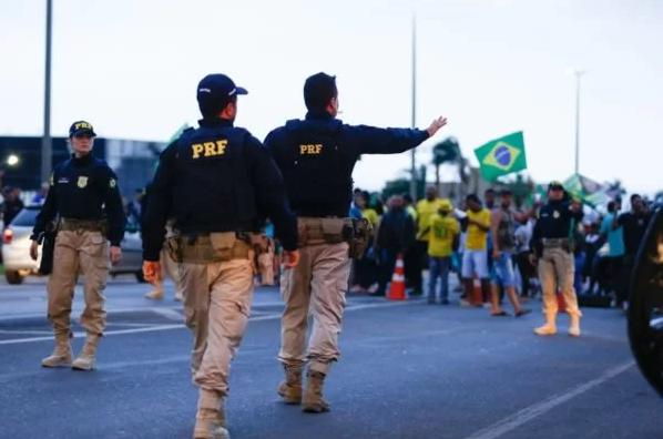 PRF diz que não há mais pontos de bloqueio em rodovias no Brasil