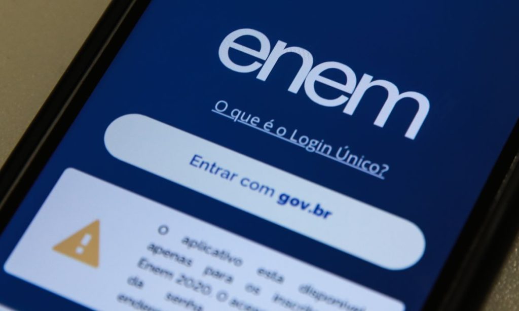 Estudantes têm até esta sexta-feira para solicitar reaplicação do Enem