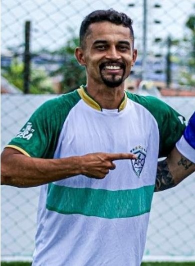 Tragédia: Motoboy que morreu ao bater em ônibus na Ponte de Igapó foi treinador do Alecrim FC