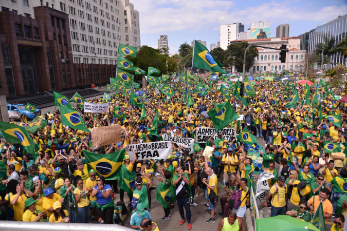 Manifestantes contra Lula convocam greve geral e pedem adesão de empresários