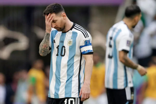 Pela sobrevivência na Copa, Argentina enfrenta o México no grupo C