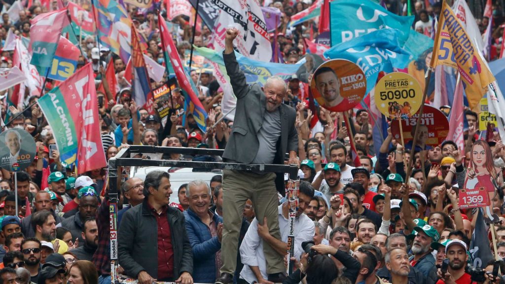 PT quer ‘festa popular’ na posse de Lula e fará hospedagem solidária