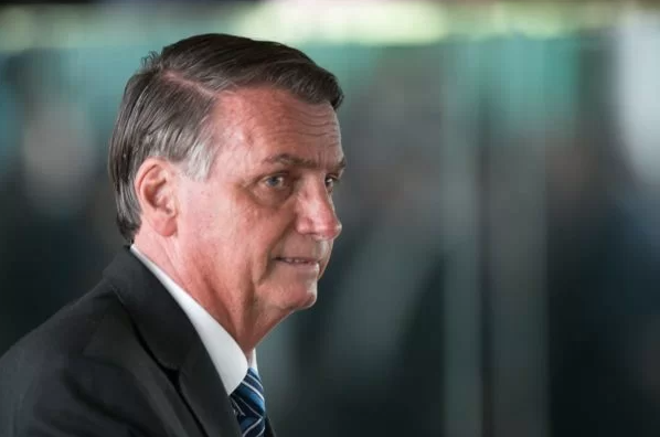Saiba quanto Jair Bolsonaro pode ganhar fora da Presidência