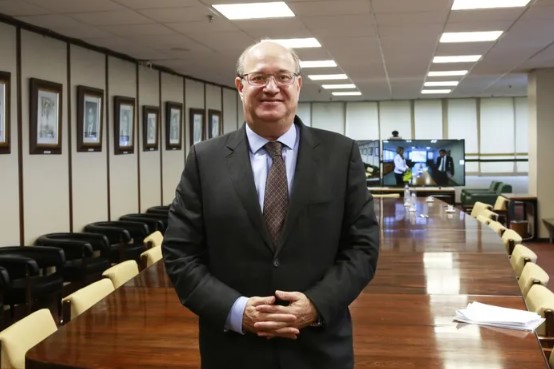 Economia Primeiro brasileiro: Economista Ilan Goldfajn é o novo presidente do Banco Interamericano do Desenvolvimento