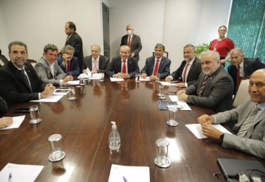 Transição de Lula e relator fecham acordo de PEC para furar teto de gastos já no primeiro ano do petista