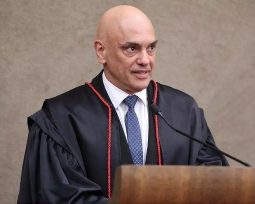 Moraes determina multa de R$ 100 mil e prisão para envolvidos em bloqueios ilegais