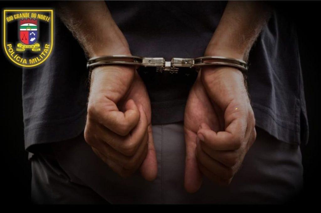 Policiais cumprem mandados de prisão por crime de roubo em Parelhas