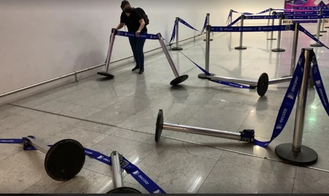 Suspeita de vazamento de gás causa pânico e correria entre passageiros em aeroporto de SP