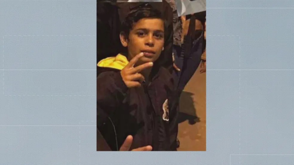 Menino de 12 anos morre após cair em caixa de esgoto na Grande São Paulo