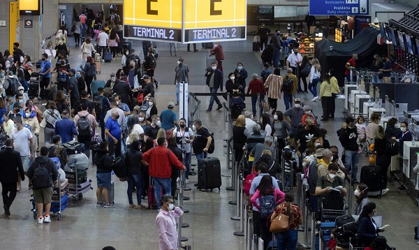 Passageiros podem pedir reembolso de gastos pela greve de aeronautas