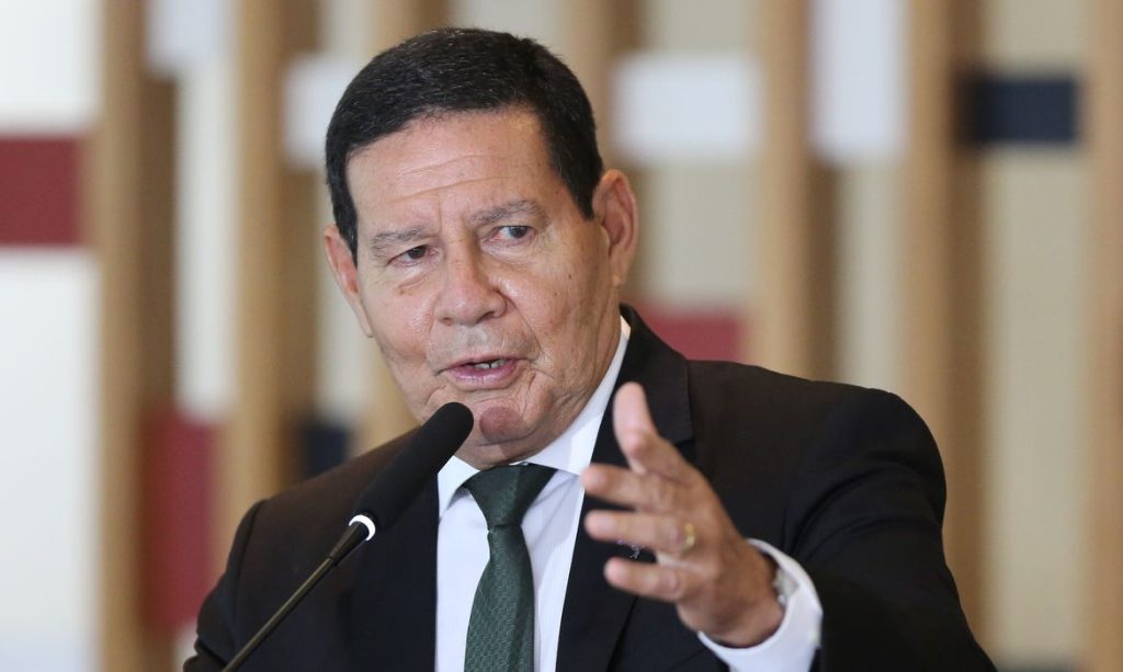 Mourão diz que apoiadores de Bolsonaro precisam aceitar vitória de Lula