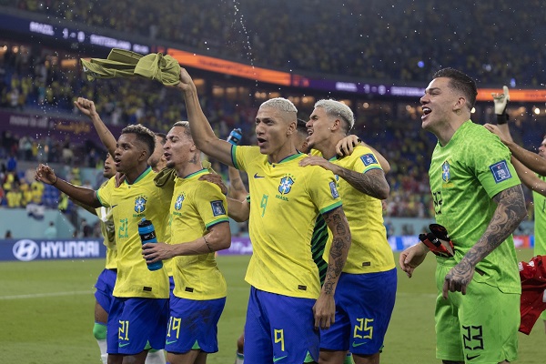 Copa: Brasil enfrenta Camarões tentando manter 100% de aproveitamento