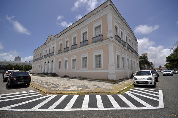 Pinacoteca de Natal tem exposição gratuita nesta quinta-feira