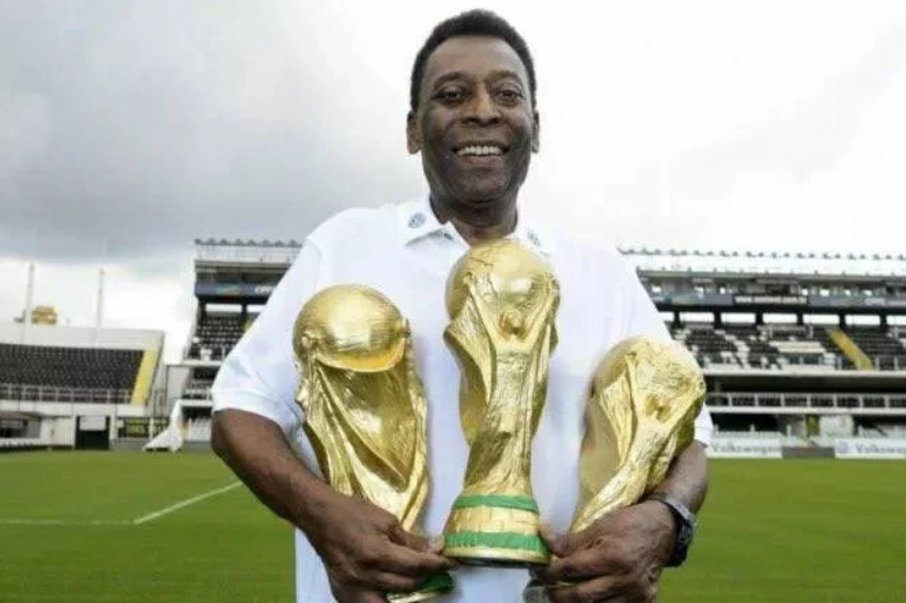 Após morte de Pelé, imprensa argentina evita defini-lo como o maior do futebol