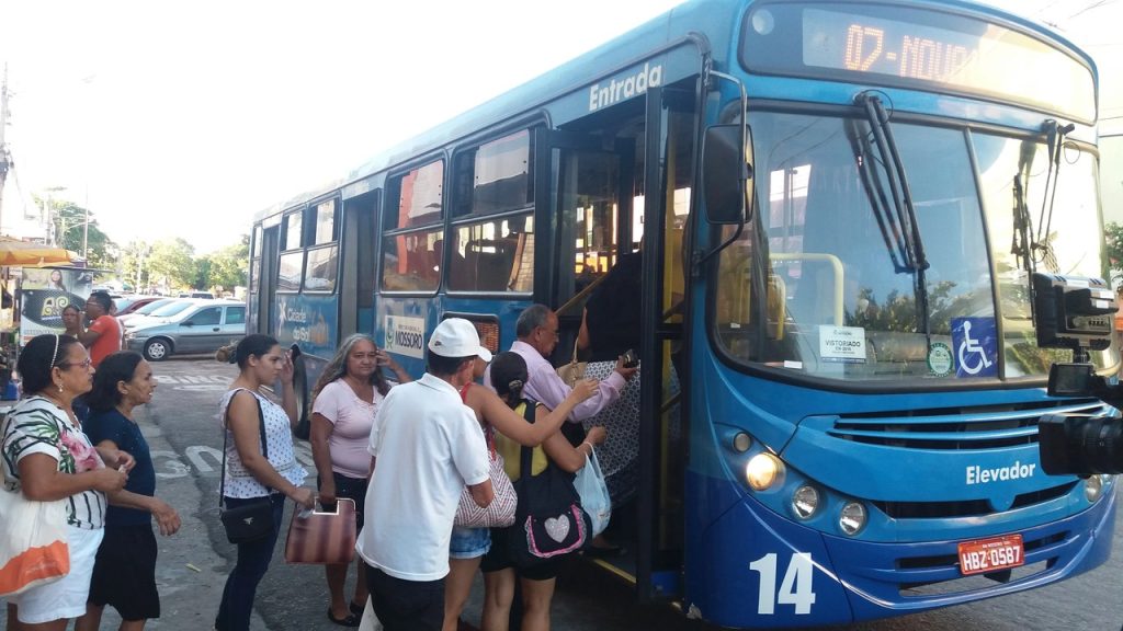 Procissão de Santa Luzia terá transporte público com horário especial e tarifa reduzida em Mossoró