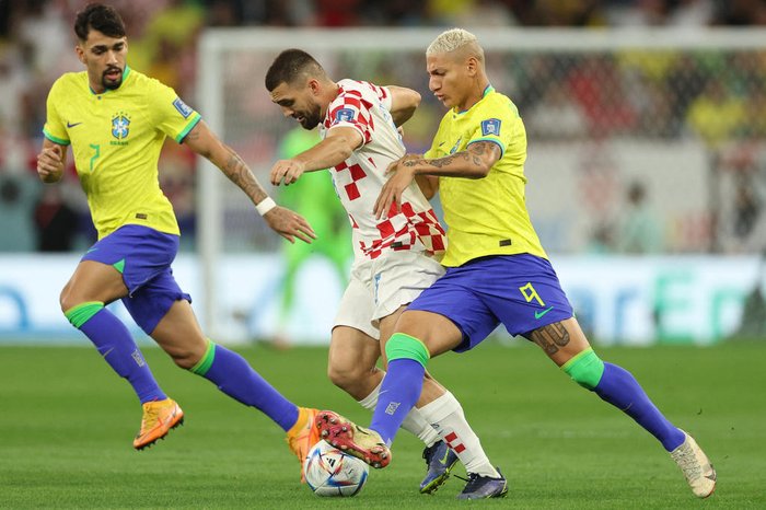 Brasil segue sina, perde para Croácia nos pênaltis e está fora da Copa