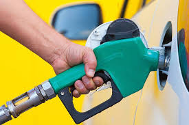 Em acordo com novo governo, Ministério da Economia vai prorrogar isenção de impostos sobre combustíveis
