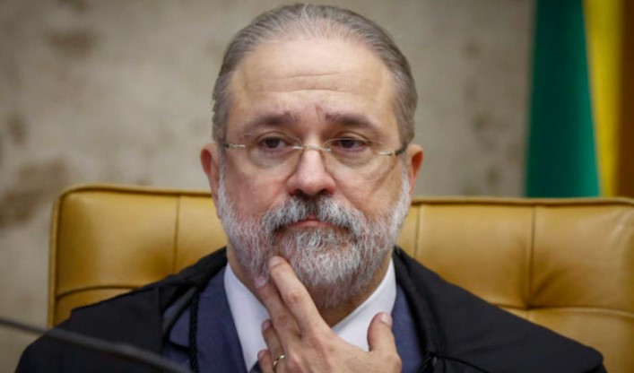 Aras aciona STF contra indulto de Natal de Bolsonaro