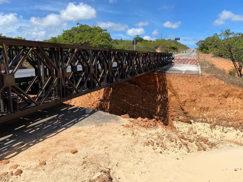 Cratera aberta: Obra na BR-101 Norte ainda não tem data para ser concluída