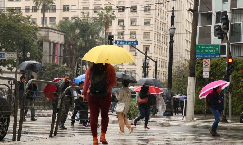 Fortes chuvas voltam a castigar São Paulo