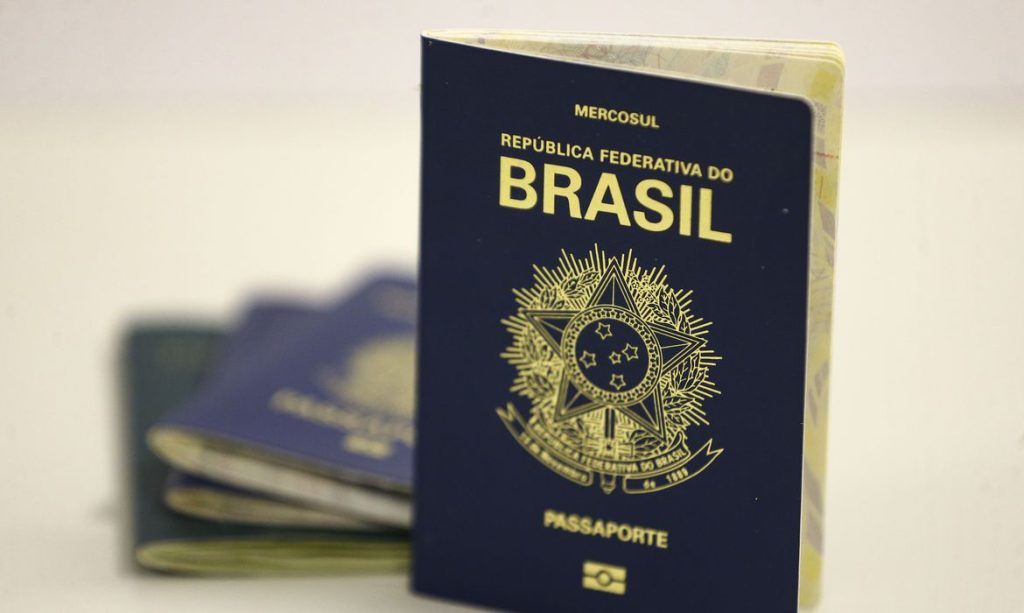 Fila para emissão do passaporte passa de 108 mil pessoas