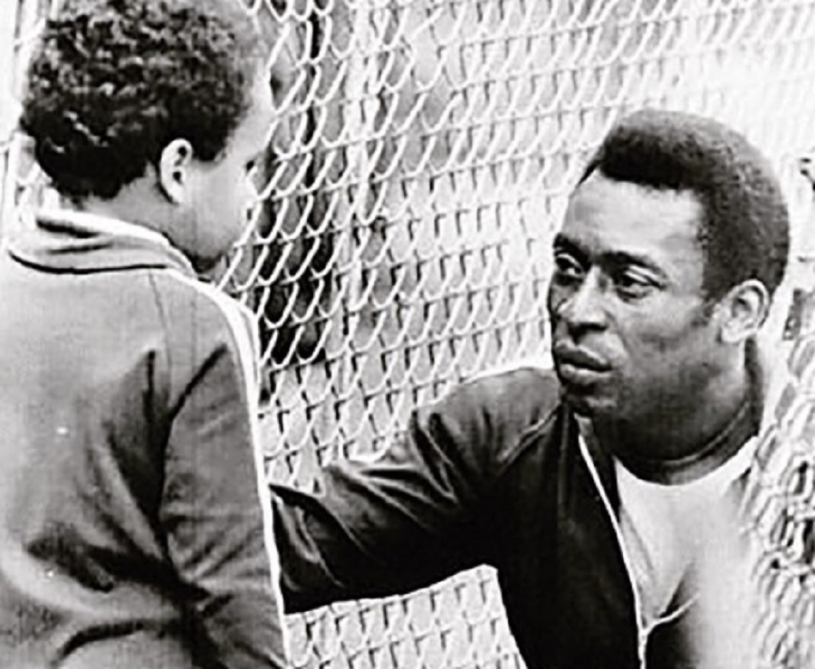 Edinho escreve mensagem emocionante para Pelé: “Força, meu pai”