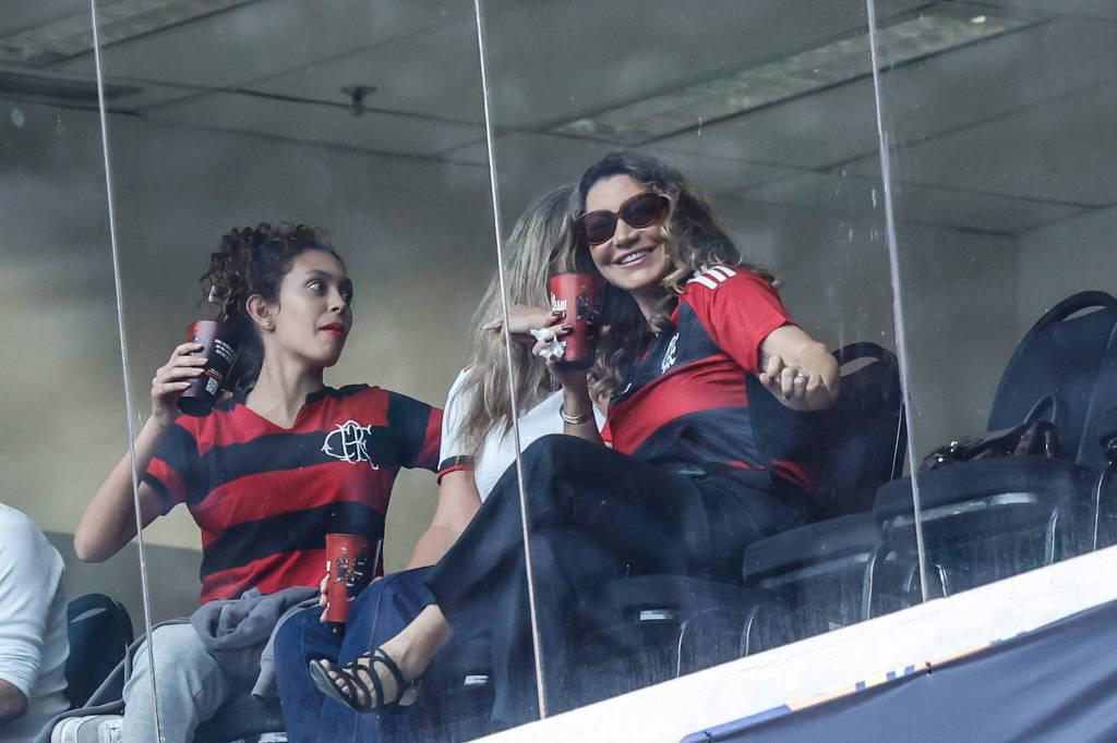 Janja assiste derrota do Flamengo na Supercopa e torcedores a chamam de pé-frio