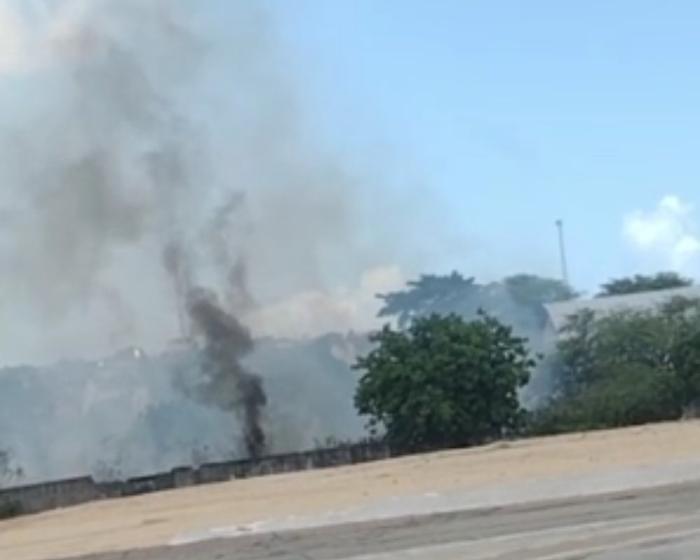 Incêndio em lixão atrás de escola preocupa moradores do bairro Santarém