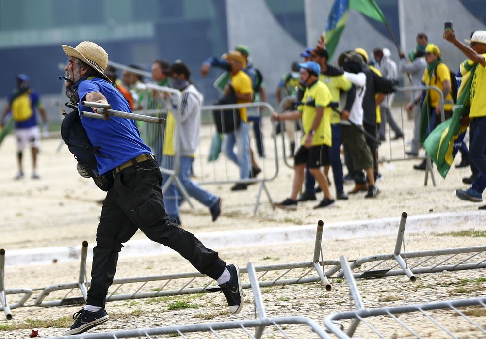Cerca de 1500 extremistas já foram detidos após atos em Brasília