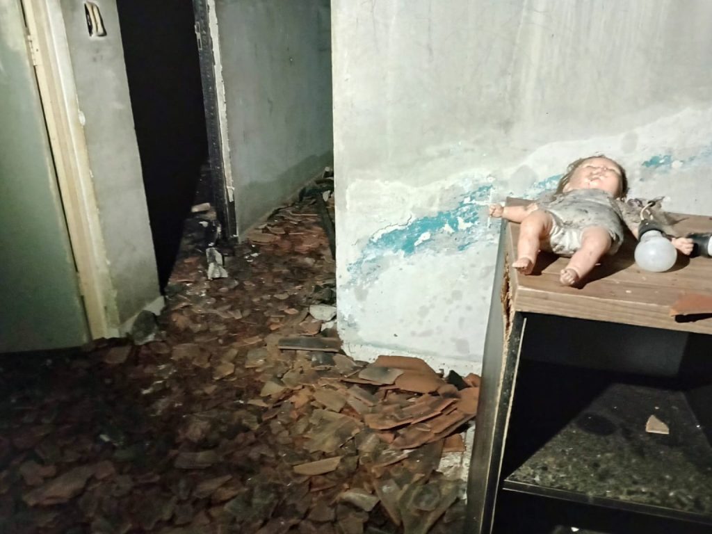 Casa é incendiada e mulher pede ajuda após perder tudo na Grande Natal