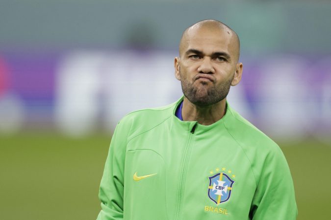 Em depoimento, mulher que acusa Daniel Alves de agressão sexual diz que não quer ser indenizada