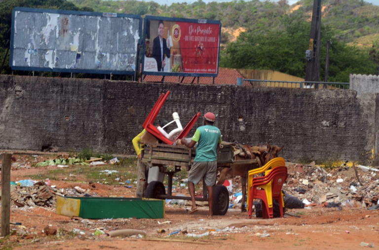 Natal tem 700 pontos de descarte irregular de lixo, segundo a Urbana