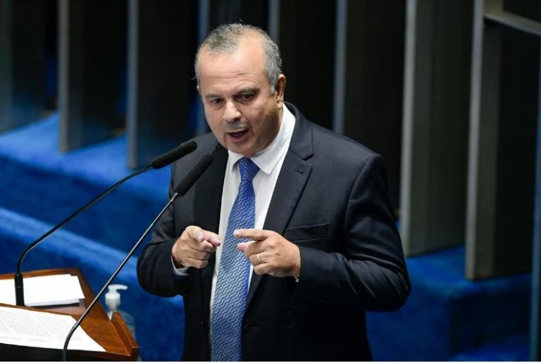 “Nada está tão ruim que não possa piorar”, diz Rogério Marinho sobre indicação de Dilma ao banco do Brics