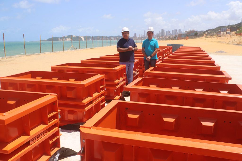 Empresa responsável pelas obras do enrocamento de Ponta Negra levará mais de um ano apenas para concretar os blocos