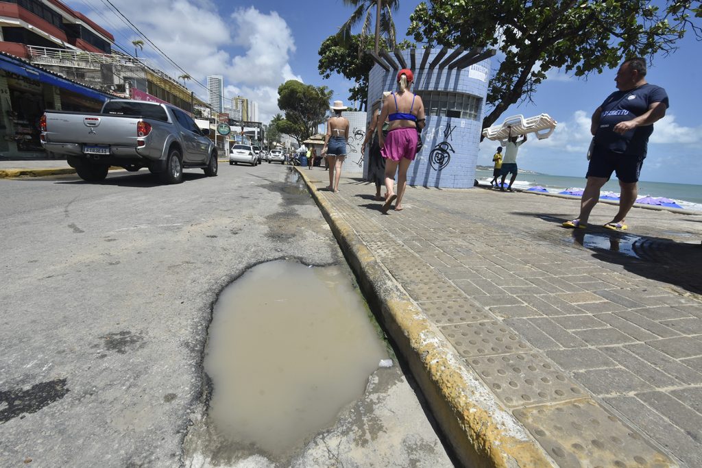 Frequentadores reclamam da falta de estrutura nas praias de Natal 14/02/2023 08h48