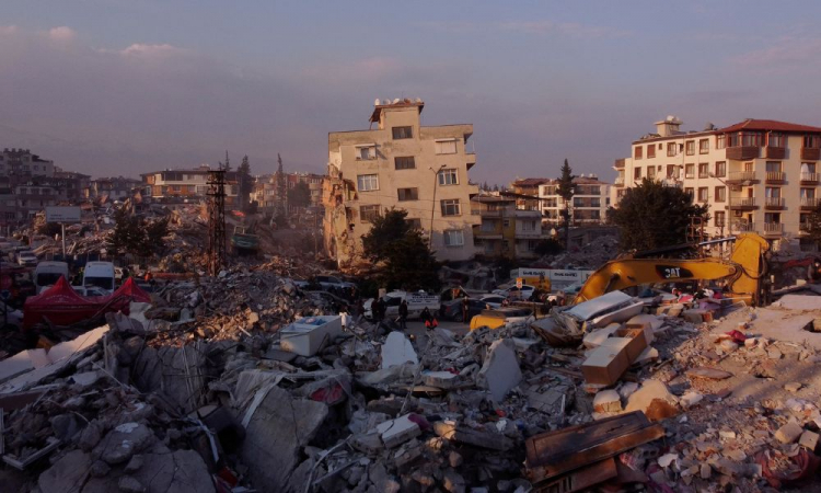 Número de mortos em terremotos na Turquia e Síria ultrapassa 50 mil