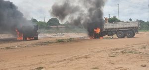 Caçambas que prestam serviço à prefeitura e até caminhão do lixo são incendiados em Mossoró