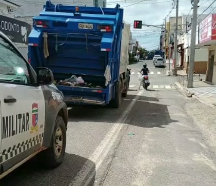 Após tentativa de incêndio a caminhão do lixo, Prefeitura de Caicó manda recolher frota