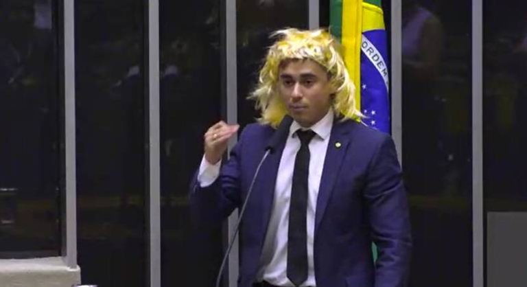 Deputados do PSOL, PDT e PSB pedem cassação de Nikolas Ferreira por suposta transfobia