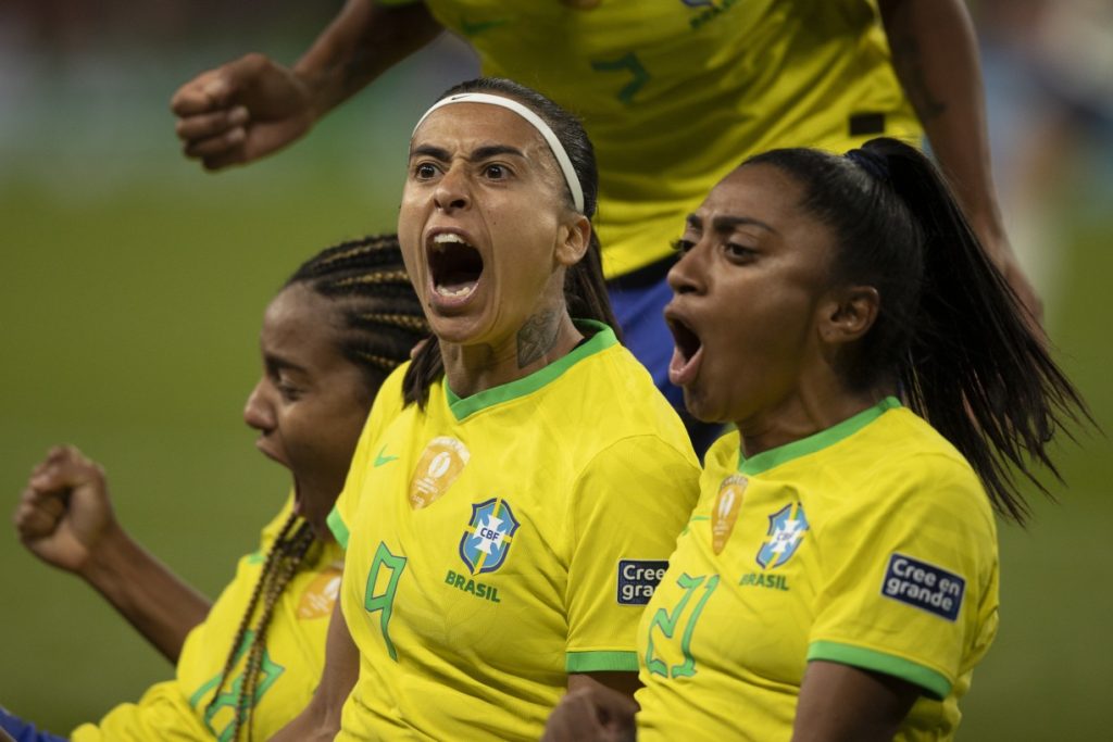 seleção feminina estreia com vitória de 4 x 0 contra panamá