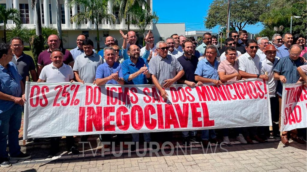 PREFEITOS SE REÚNEM EM PARALIZAÇÃO EM FRENTE À ASSEMBLEIA LEGISLATIVA DO ESTADO