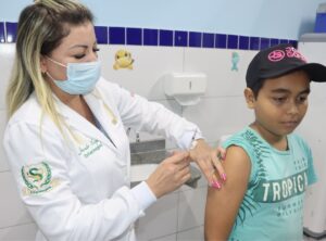 Natal reinicia vacinação contra a dengue para crianças entre 10 e 14 anos na segunda (13)