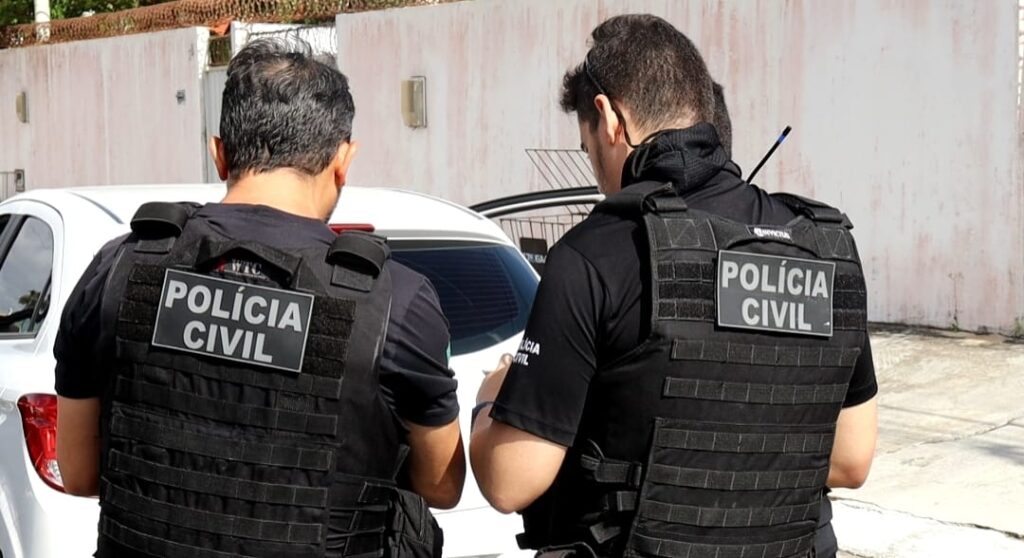 Polícia fecha “boca de fumo” em Pipa e apreende drogas e dinheiro