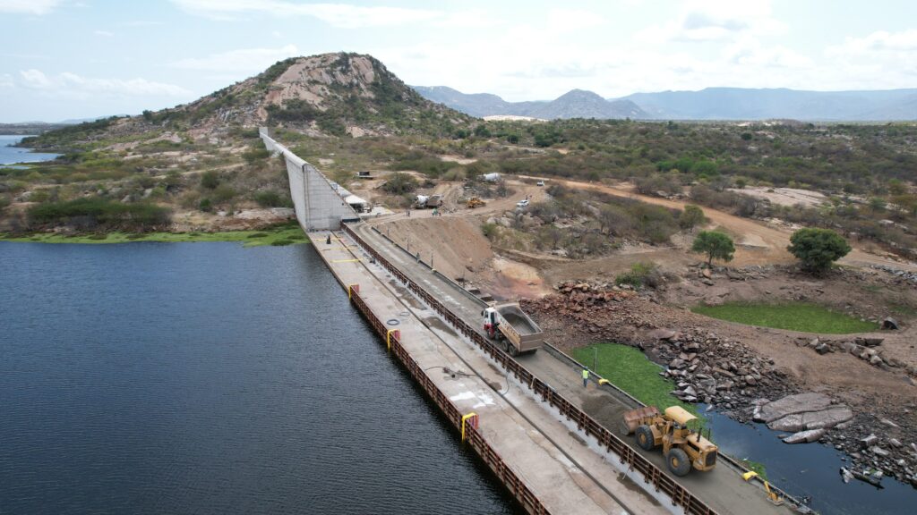 Governo do RN inicia etapa final de construção da Barragem Oiticica