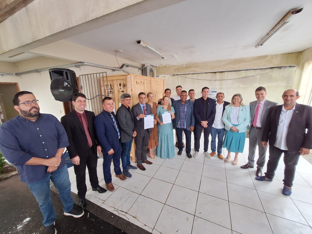 Câmara de Parnamirim doa mamógrafo à Secretária de Saúde